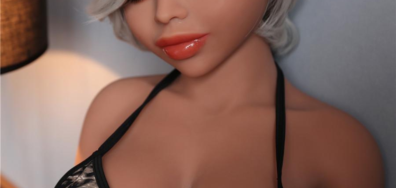 Aireal sex doll